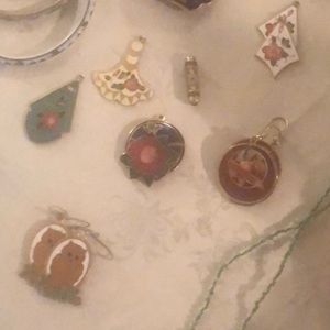 17 Piece Asian Vintage Jewelry Lot